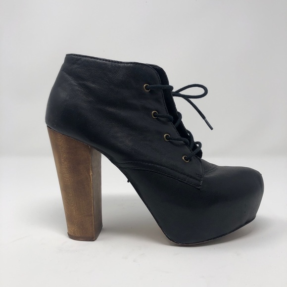 Steve Madden Shoes - Steve Madden Crazies platform Booties size 7.5